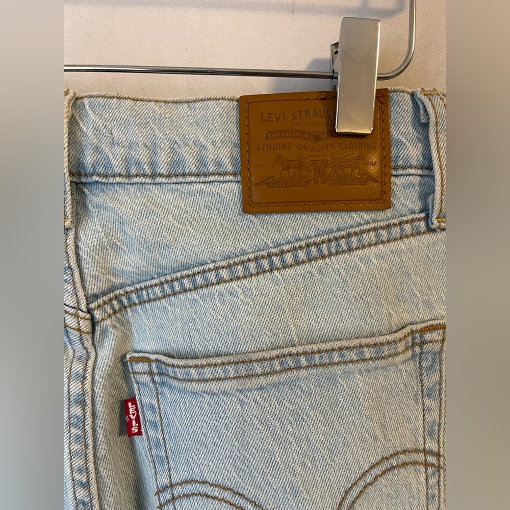 Levi’s Premium Ribcage Ankle Straight Stretch Jean Light Wash 29 - Picture 13 of 16